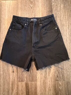 Zara Black High-Waist Frayed Hem Denim Shorts